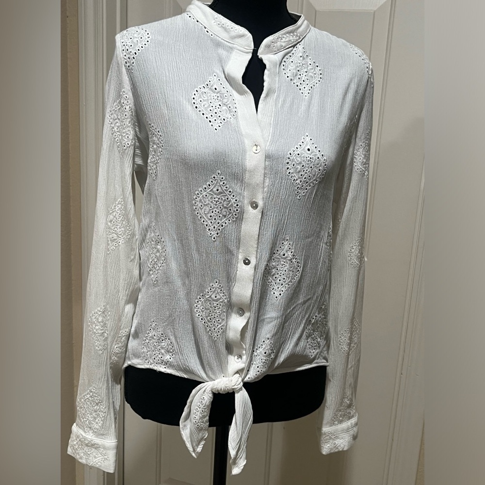 The Impeccable Pig White Lace Top OFFICE SIREN, SIZE M.